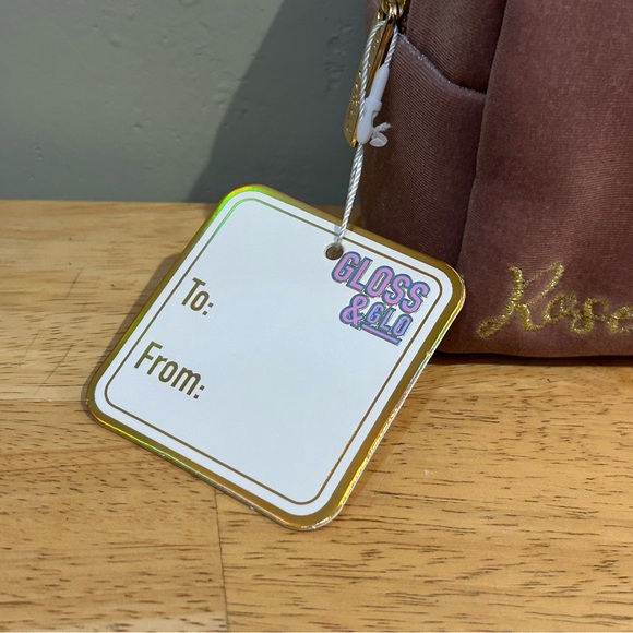 Gloss & Glo “Rose All Day” Pink Velvet Cosmetic Bag With Gold Sequin Accents - Picture 5 of 9